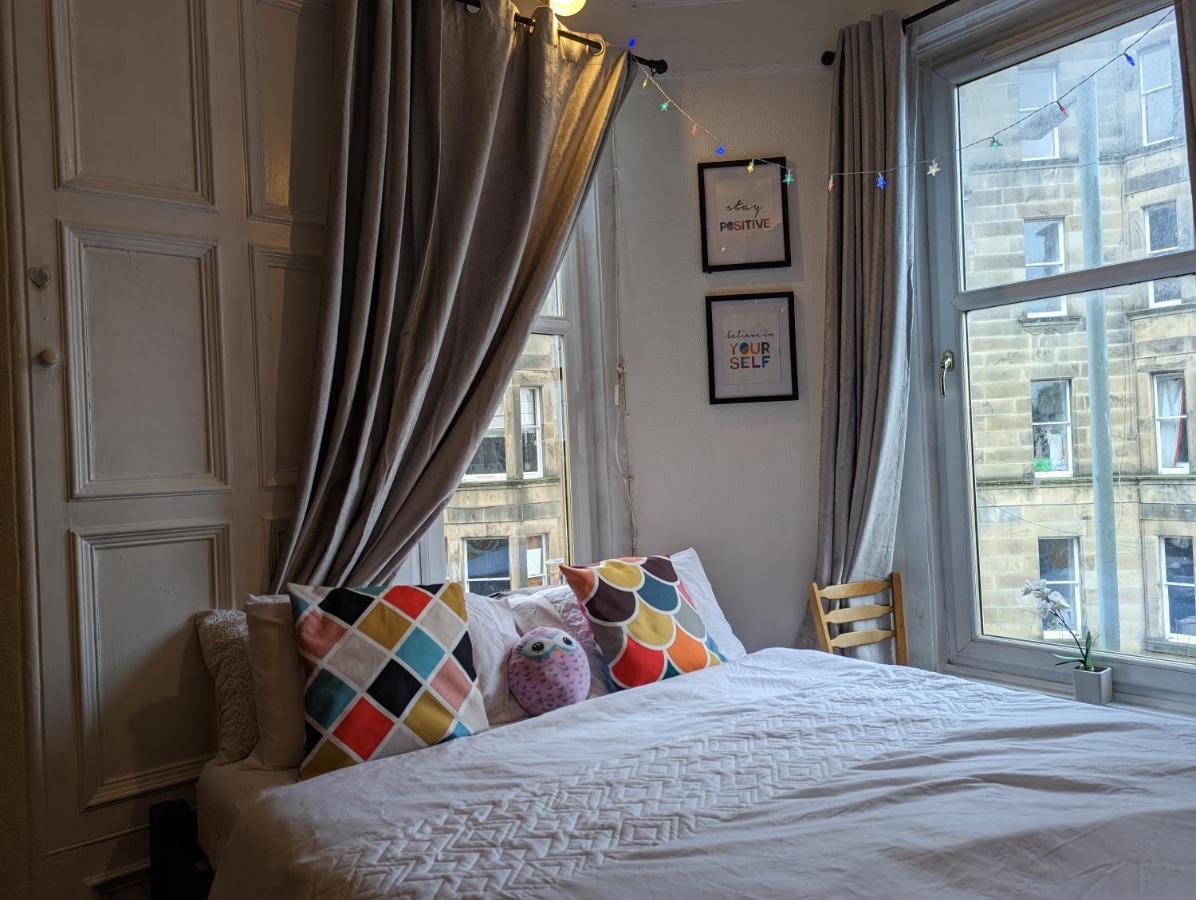 Huge Room In The City Единбург Екстериор снимка