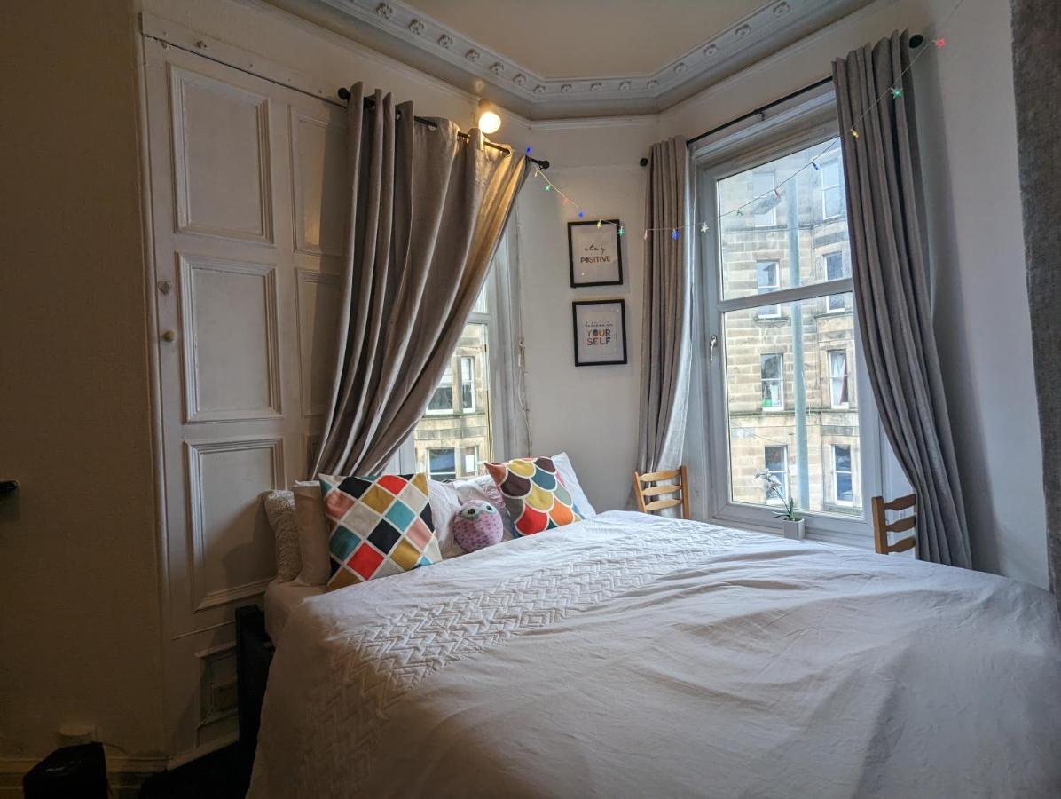 Huge Room In The City Единбург Екстериор снимка